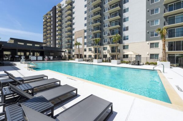 Lodgeur Energy Corridor apartment community