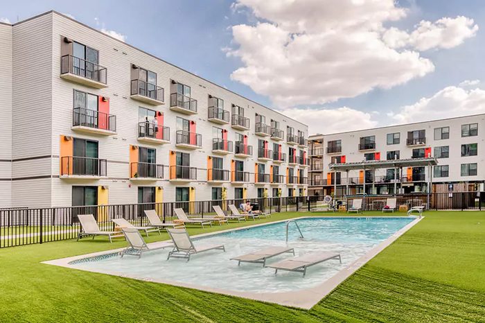 Lodgeur Midtown apartment community